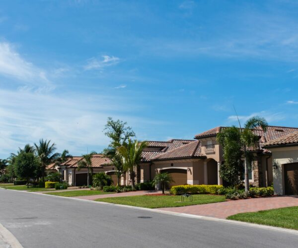 Florida HOA Estoppel Letters: What Buyers Should Know